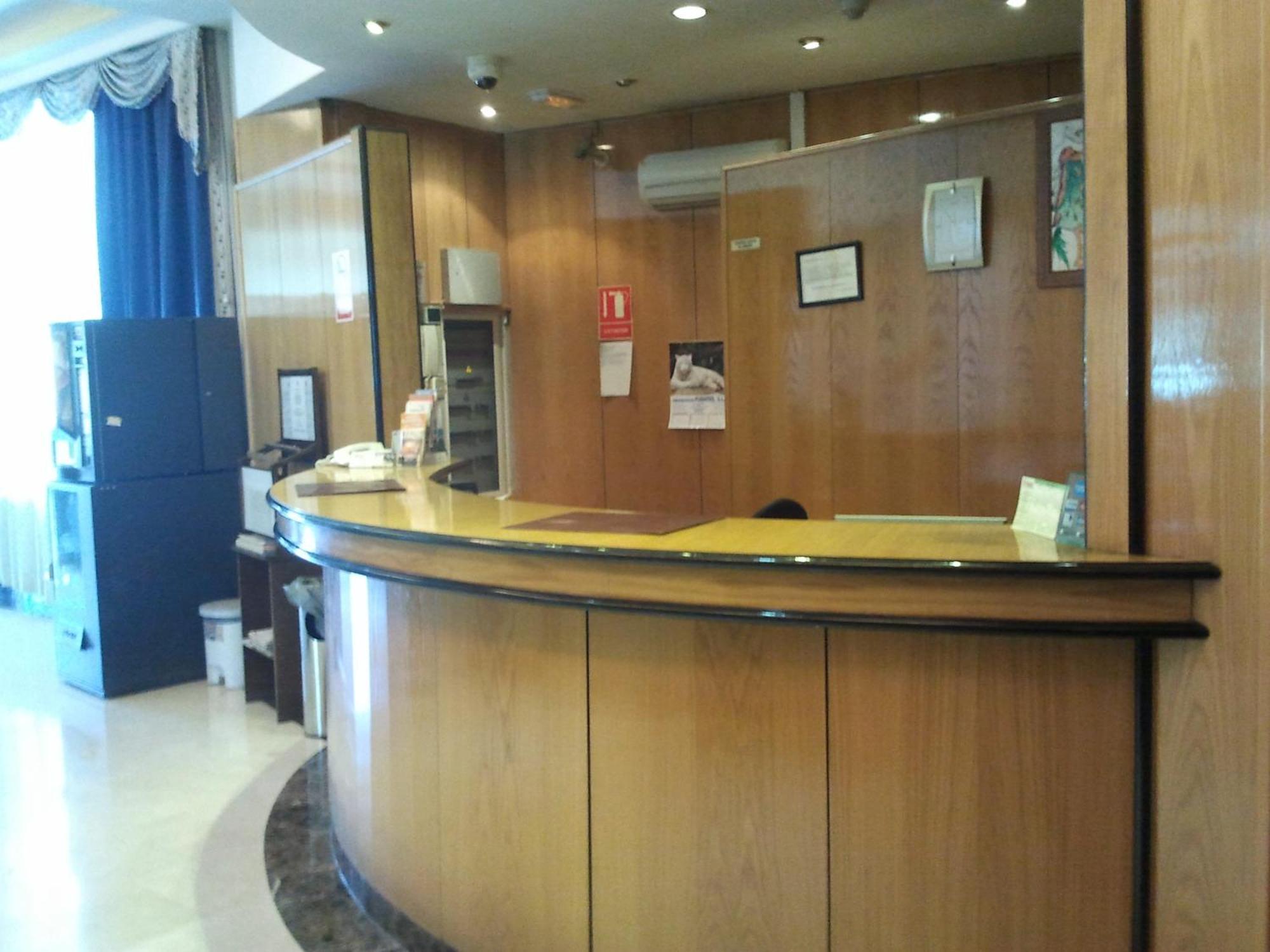 Hotel Ciudad De Fuenlabrada Esterno foto