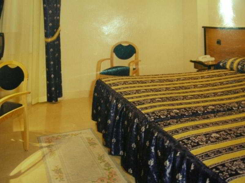 Hotel Ciudad De Fuenlabrada Esterno foto