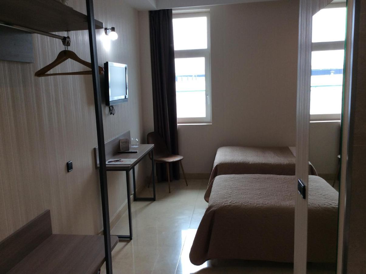 Hotel Ciudad De Fuenlabrada Esterno foto